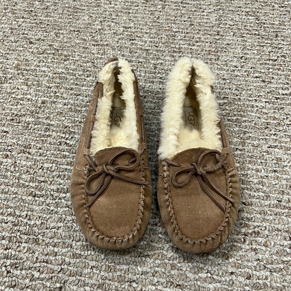 UGG Kids Dakota moccasin slippers 5296